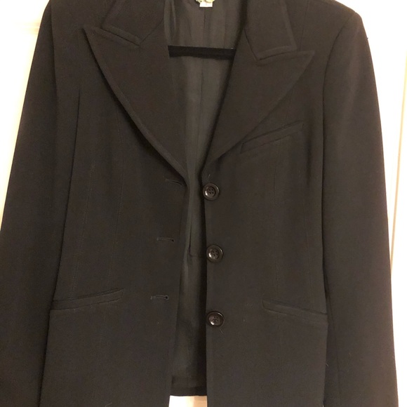 Blazer - Picture 3 of 5